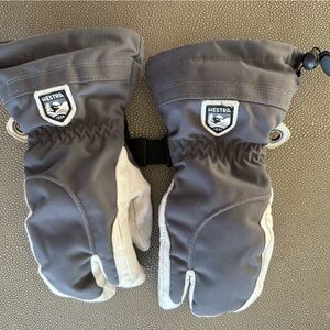 Hestra 3 finger mittens size 5